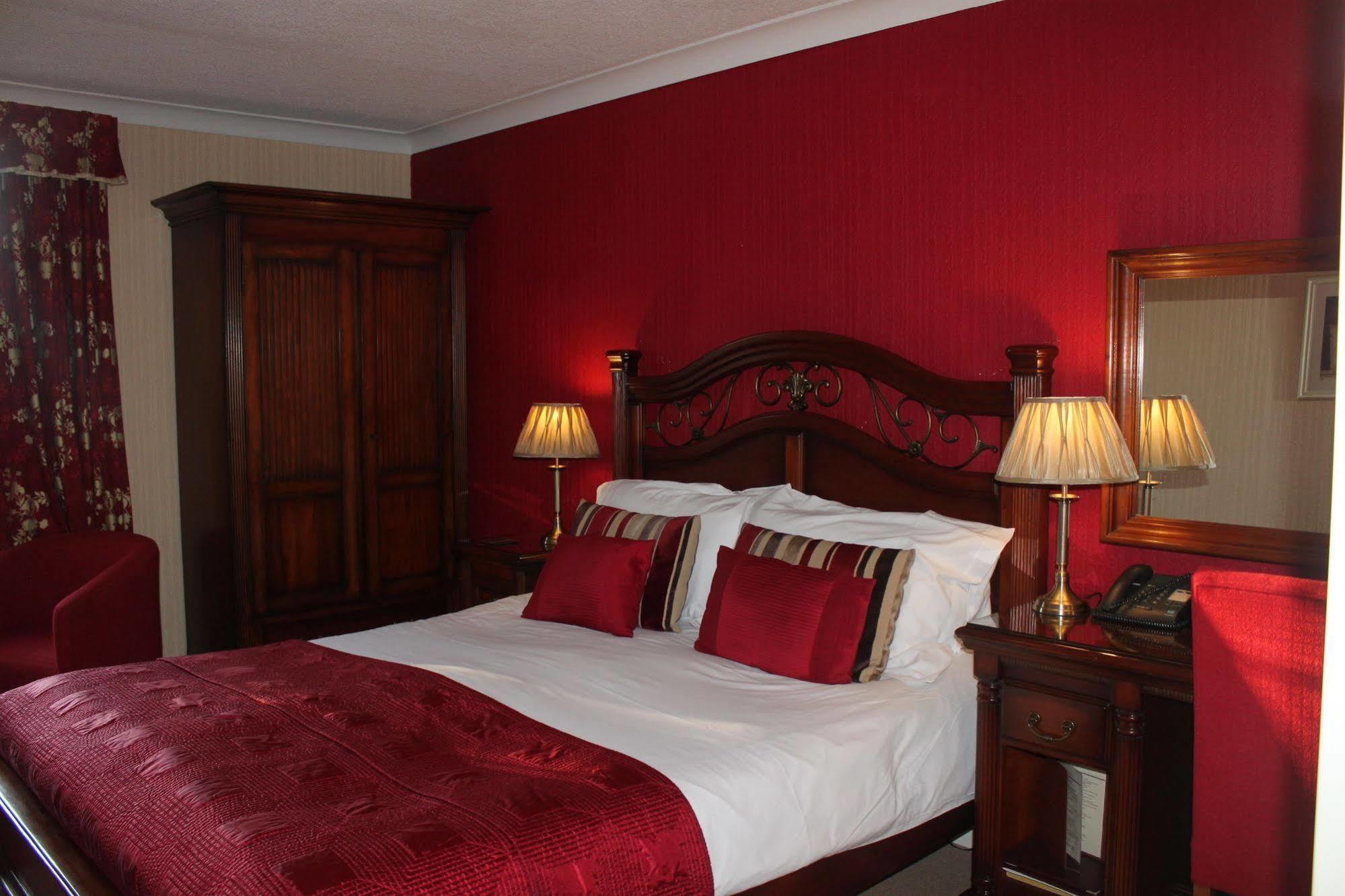 Mallyan Spout Hotel 3*
